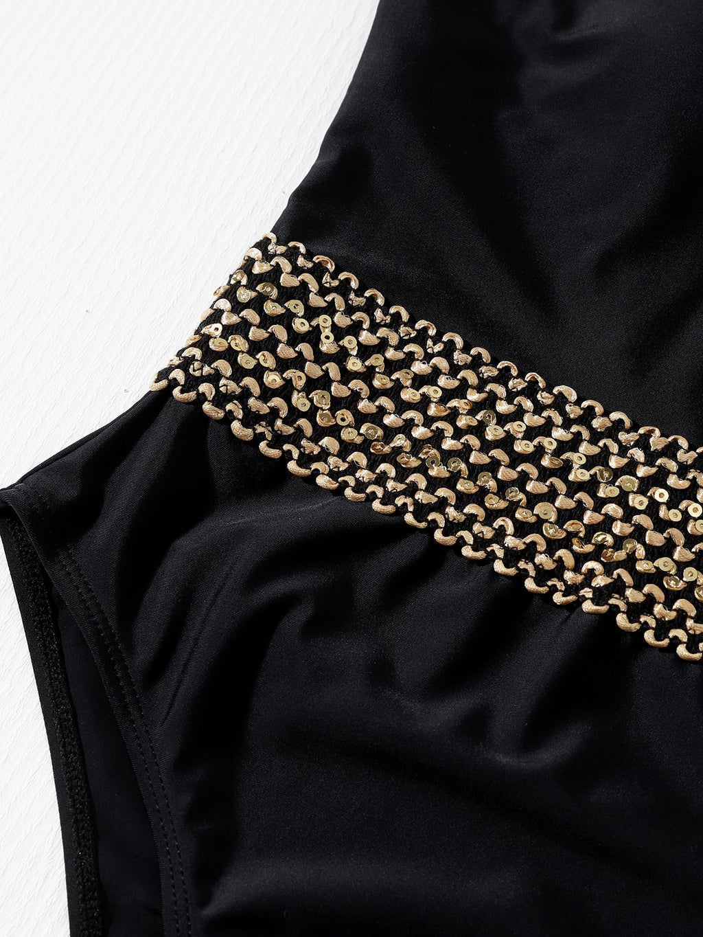 Maiô Feminino Elegante Frente Única com Bordado