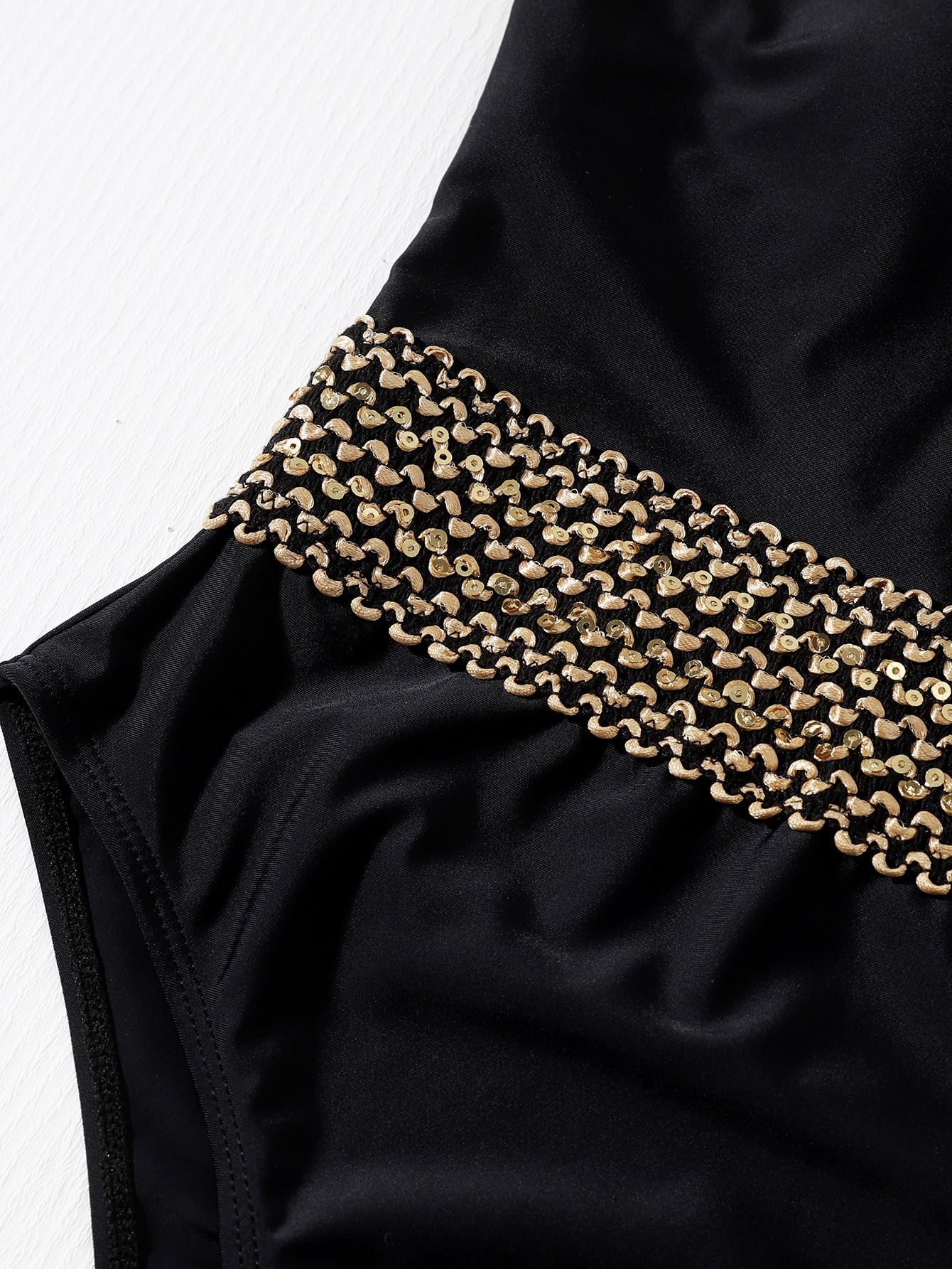 Maiô Feminino Elegante Frente Única com Bordado