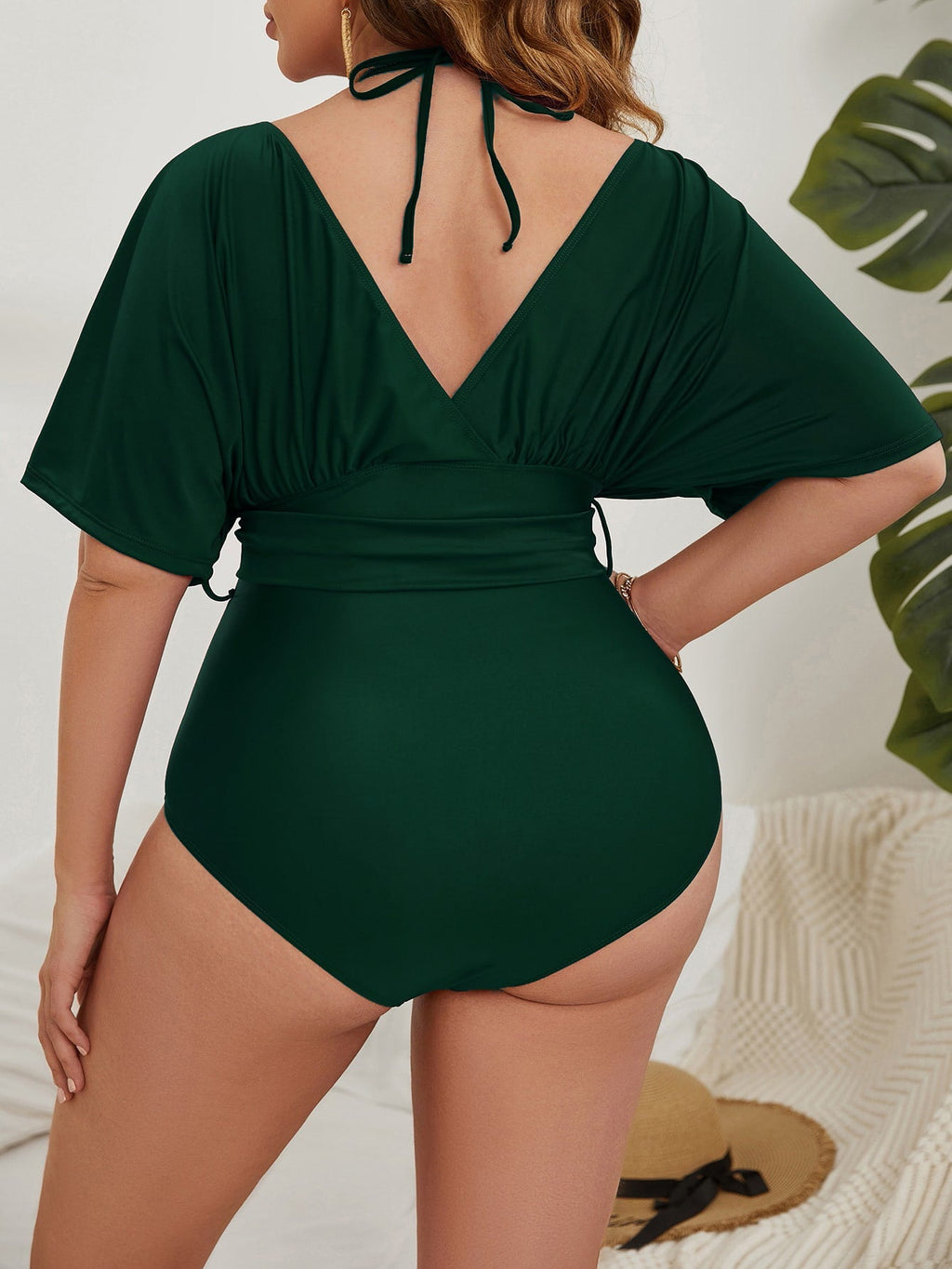 Maiô Plus Size Feminino com Manga e Cinto