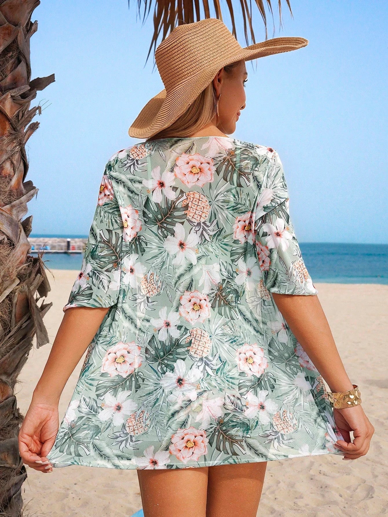 Biquíni Feminino Short e Top com Saída de Praia