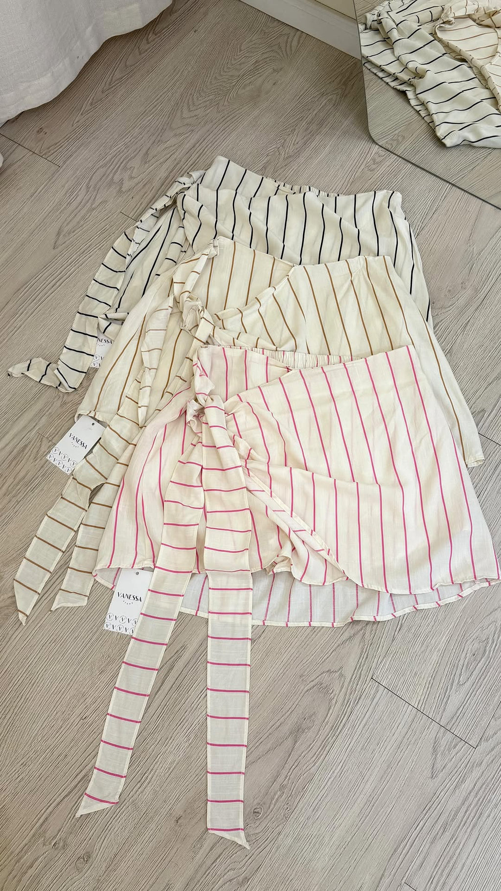 Body + Short Saia